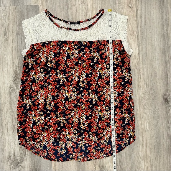 Papermoon Stitch Fix Floral Satin Lace Lightweight Cap Sleeve Top Shirt Size M - Picture 4 of 6